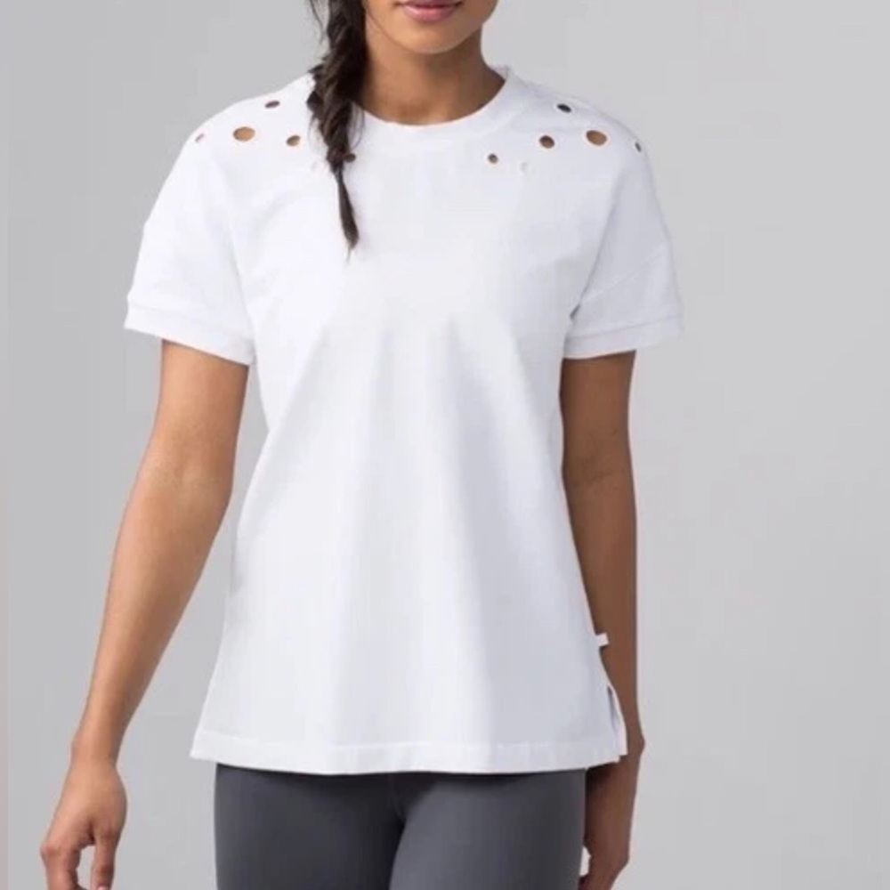 🌼LULULEM🍋N Space Eyelet Tee White Size 8